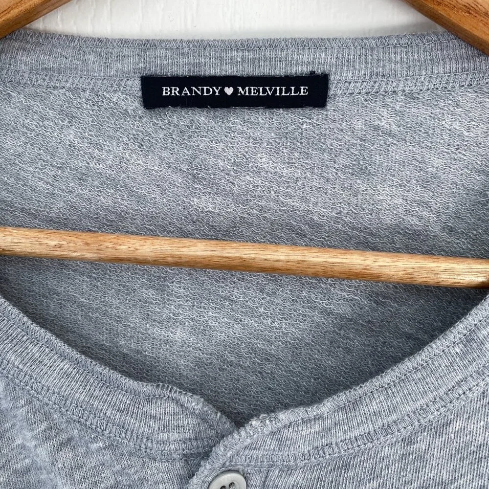 🎬✨Brandy Melville - Grey Longsleeve Henley Shirt 100% Cotton - Picture 4 of 10